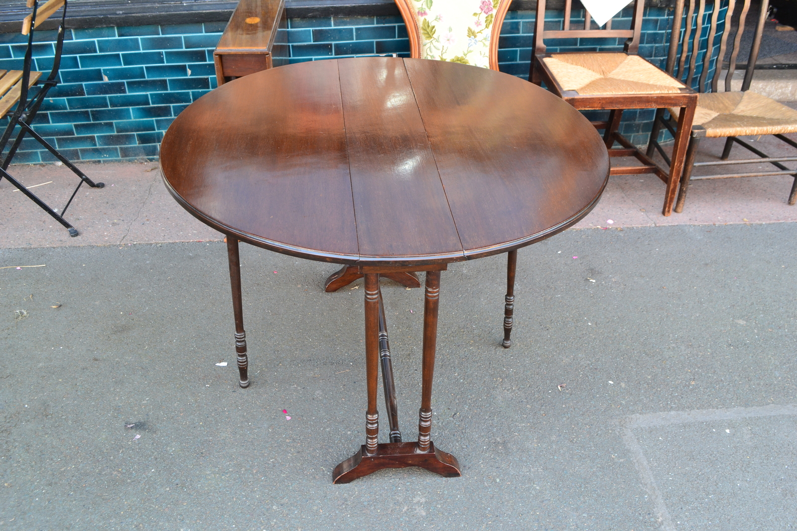 Mahogany Sutherland table