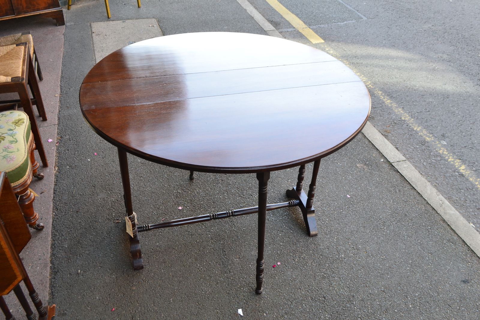 Mahogany Sutherland table