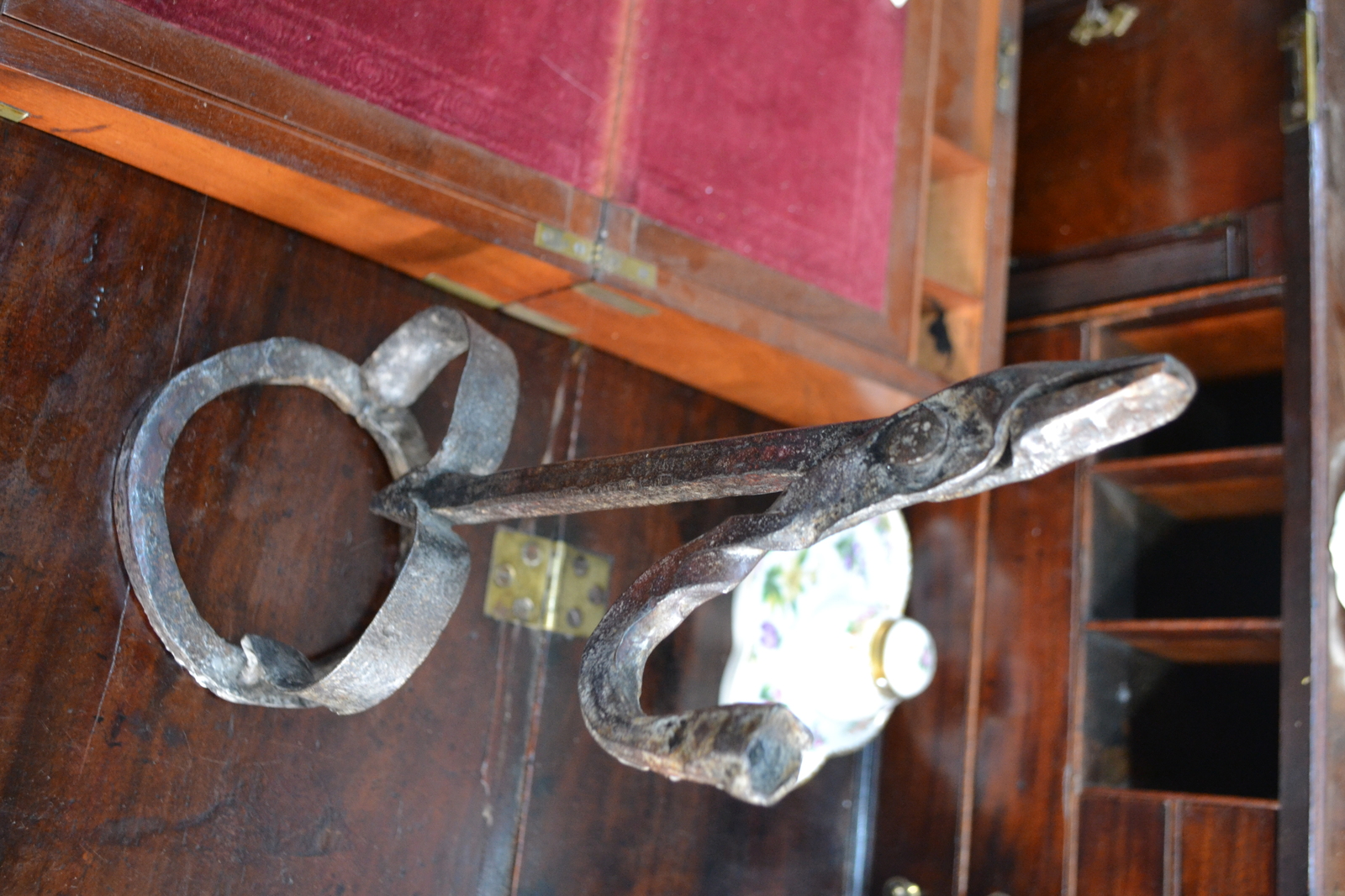 Discover our collection of authentic 18th Century Rushlight holders. At 36cm high, this Irish piece is a must-have. Shop now for unique antique pieces.