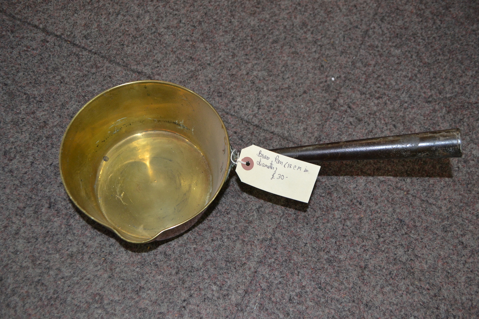 Discover our high-quality 18cm brass pans. Made for perfection, ensuring long-lasting use. Shop now and upgrade your kitchenware with us today!