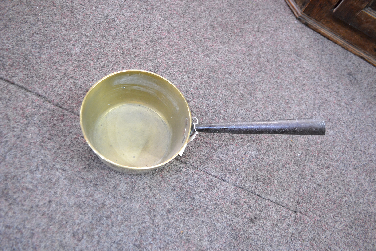 Explore our collection of durable, 17cm brass pans. Superior heat conduction for perfect cooking. Buy now and elevate your culinary experience!