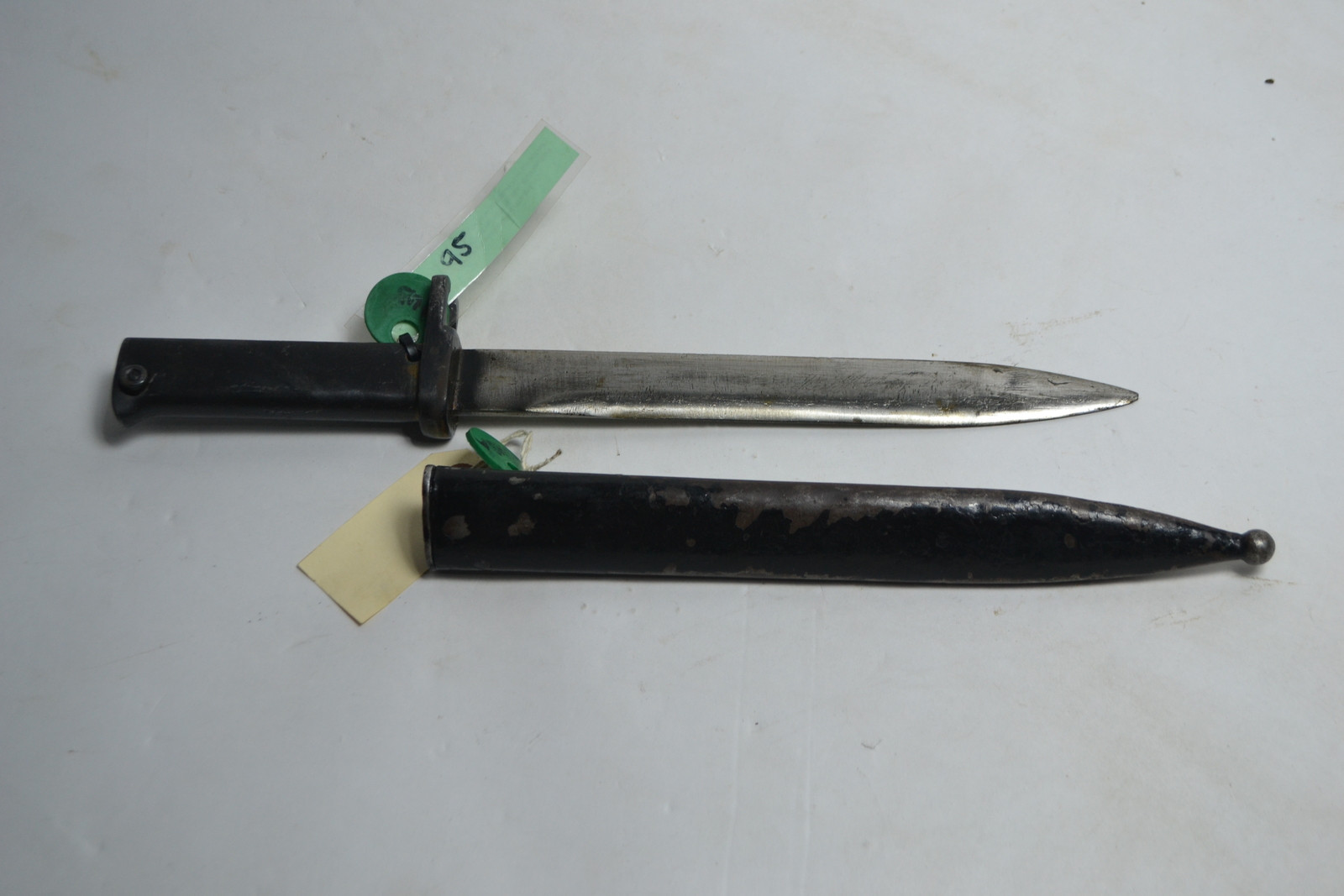 Explore our collection of authentic Turkish Ersatz bayonets, including models for Gew 88 and Gew 98. World War relics with stunning detailing, shop now!