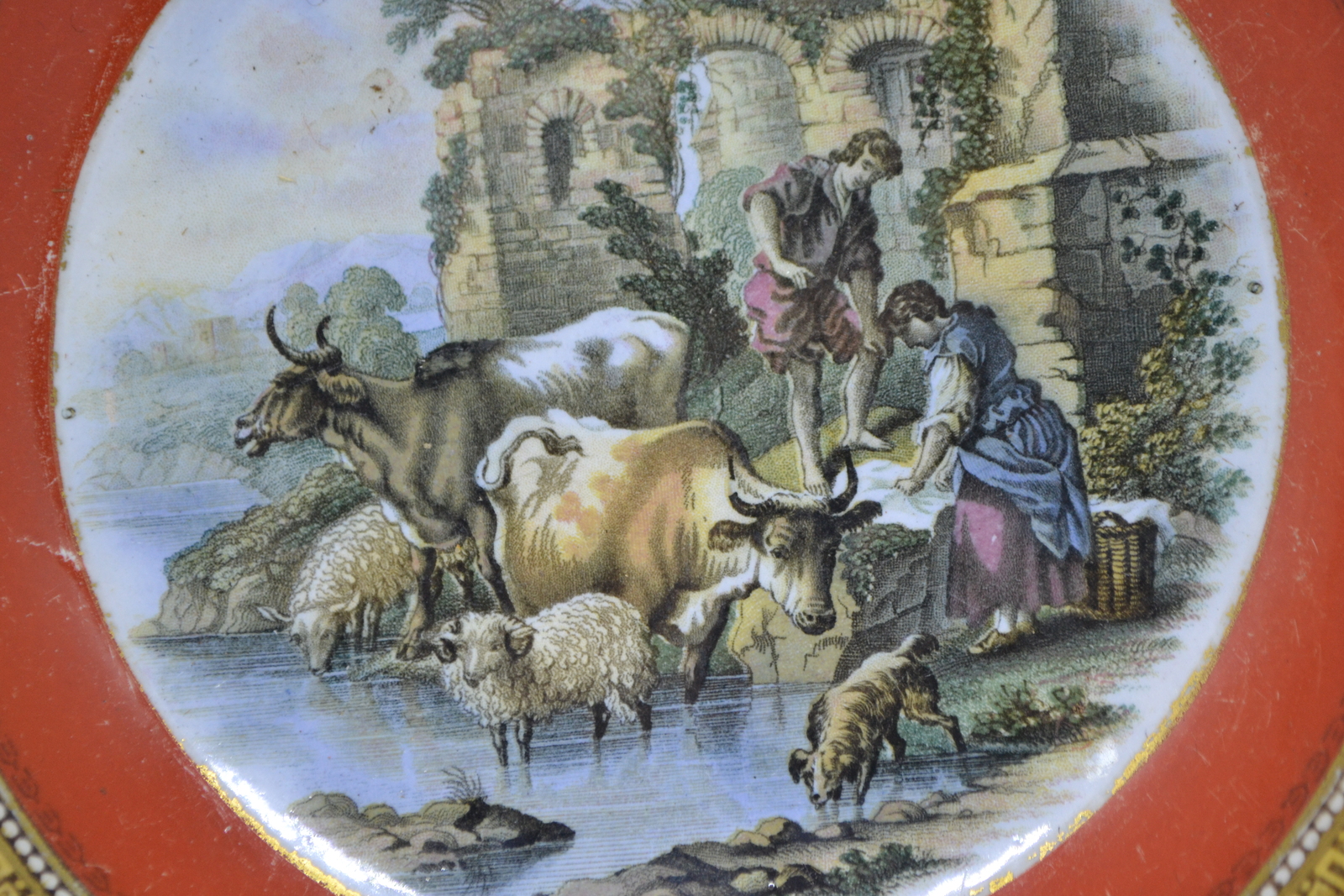 Discover our vibrant Prattware bowl with a delightful orange border. Size: 19cm in diameter. Shop now and add a pop of colour to your ceramics collection today!