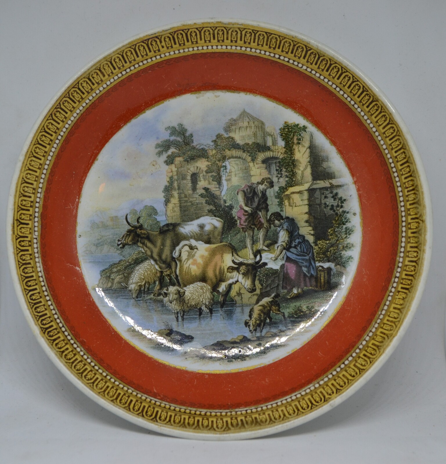 Discover our vibrant Prattware bowl with a delightful orange border. Size: 19cm in diameter. Shop now and add a pop of colour to your ceramics collection today!