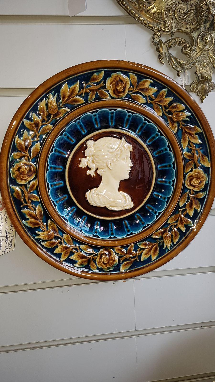 Discover our variety of late 19th-century Schutz Blansko Majolica wall plaques. Measuring 32cm and perfectly equipped for hanging. Shop now to add a touch of Austrian elegance to your space!