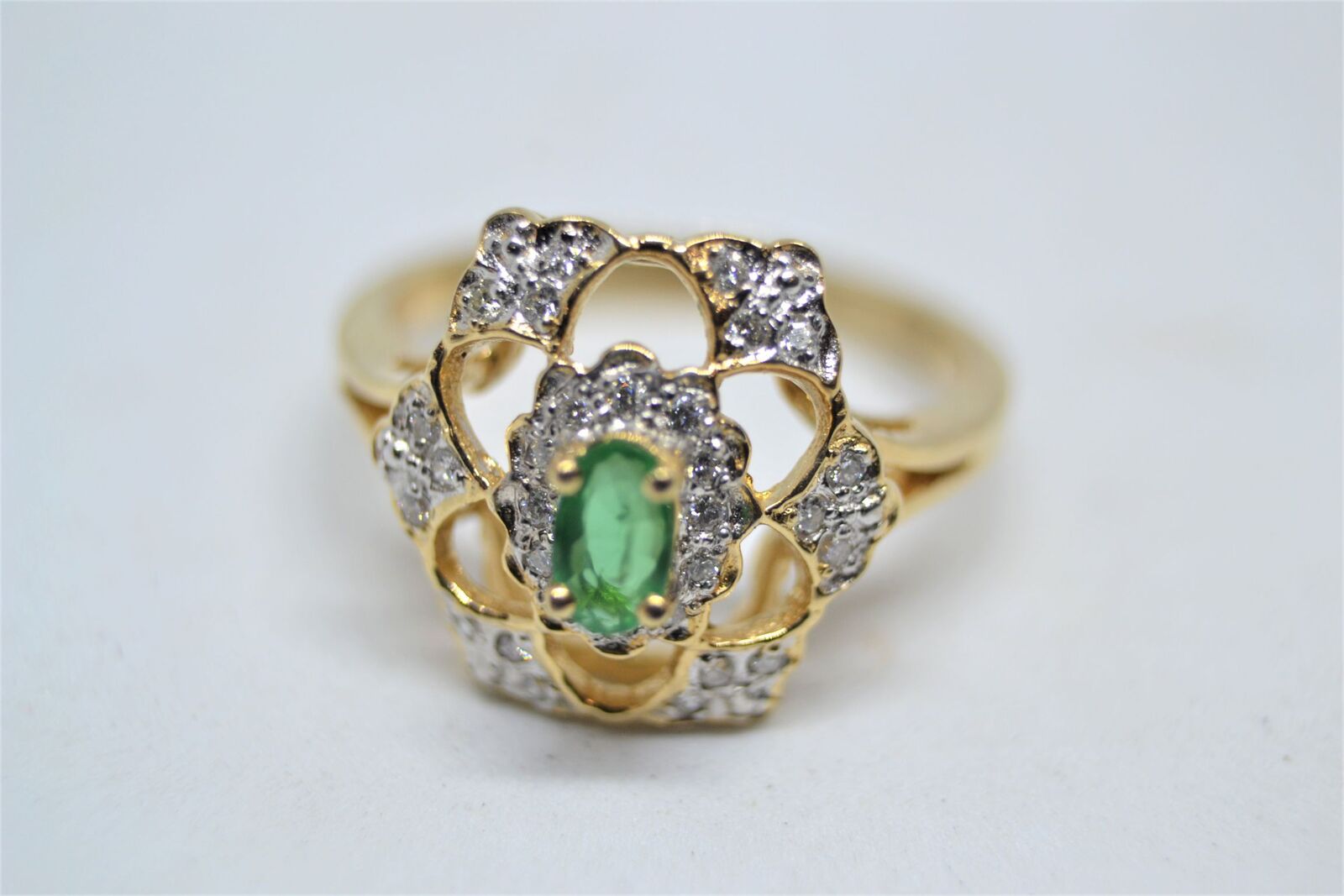 A 14ct Gold 'Emerald Lace' Ring.