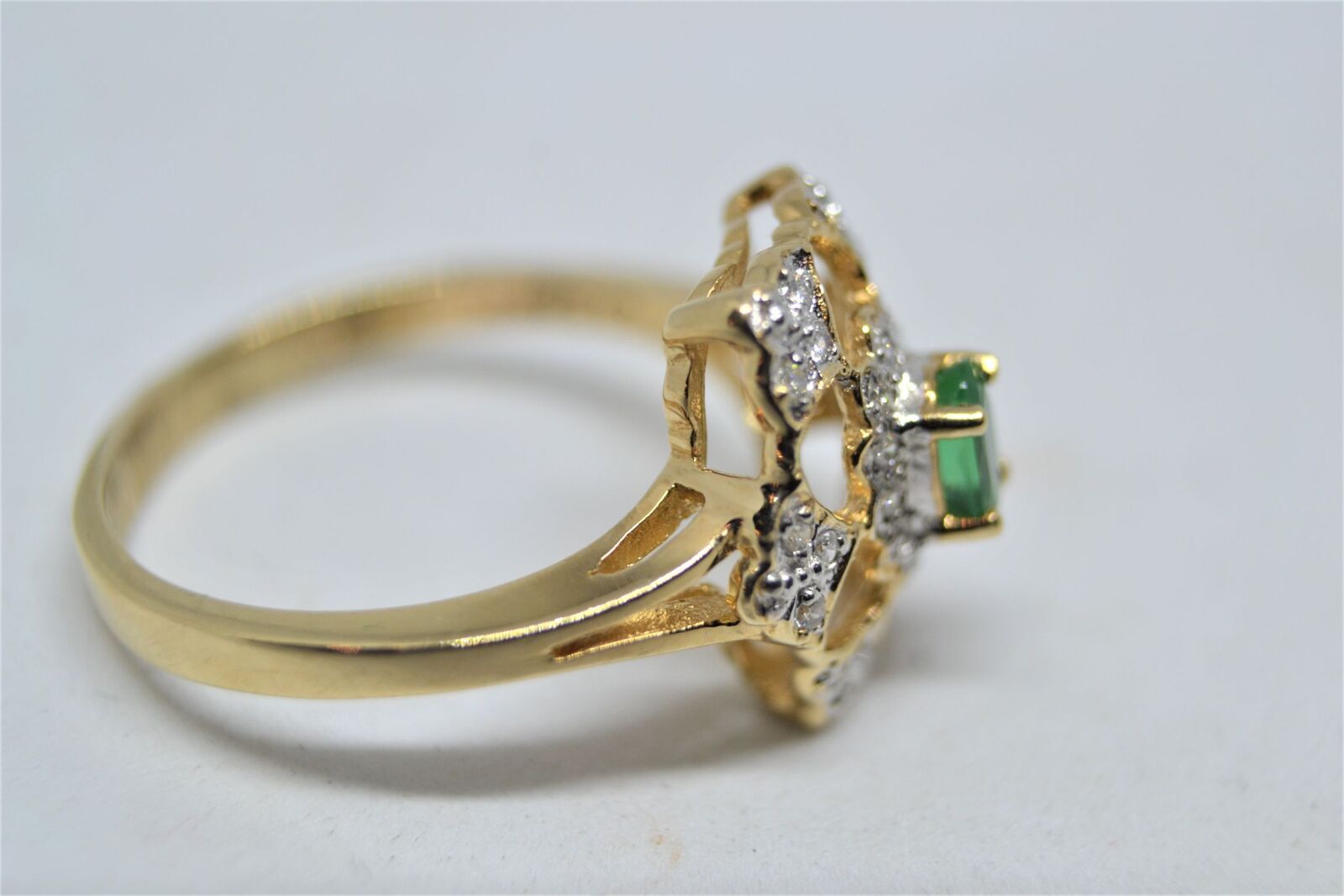 A 14ct Gold 'Emerald Lace' Ring.