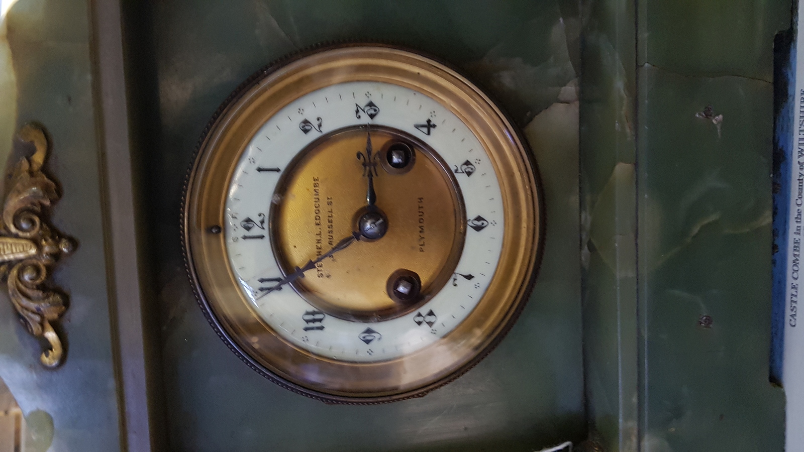 Discover our range of antique mantel clocks. Try the 20th-century onyx architectural mantel clock - a true gem! Don't miss out, shop now to add a vintage touch to your space.