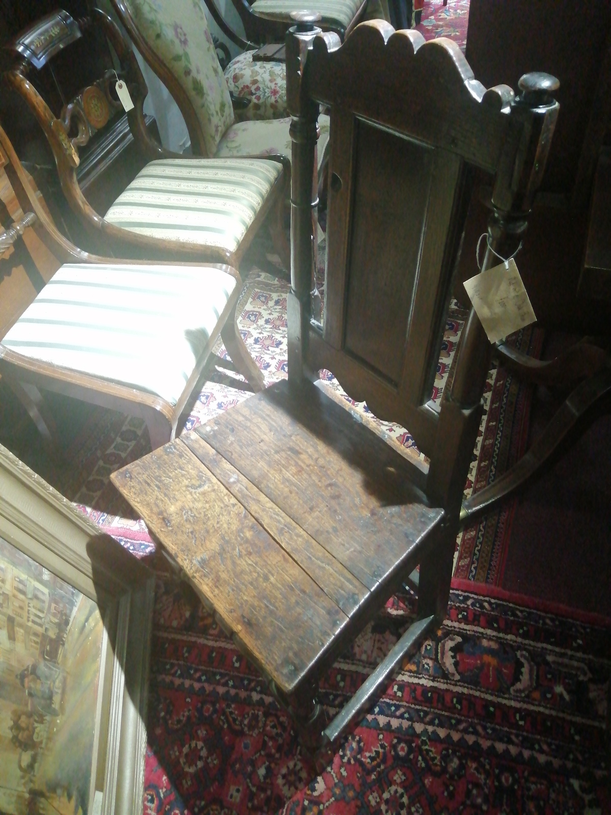 Discover our stunning mid-17th century oak chair in good condition. Explore vintage charm for your living space today! Buy now and add a historical touch to your home.