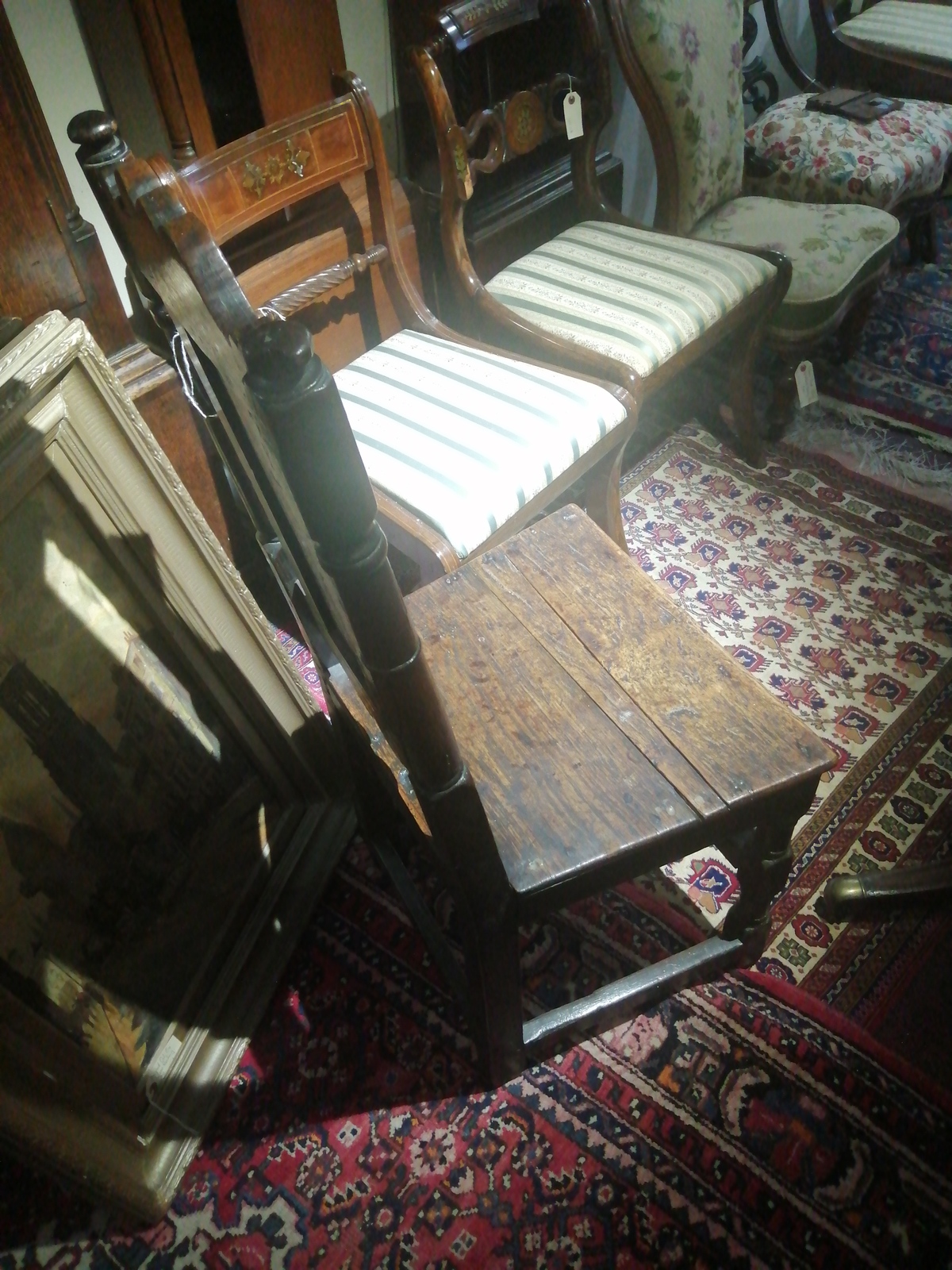 Discover our stunning mid-17th century oak chair in good condition. Explore vintage charm for your living space today! Buy now and add a historical touch to your home.