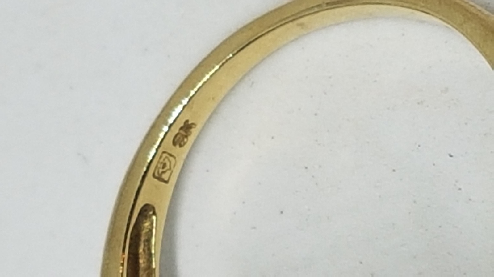 9ct Gold Cocktail Ring  Set With Large Aquamarine And Diamonds