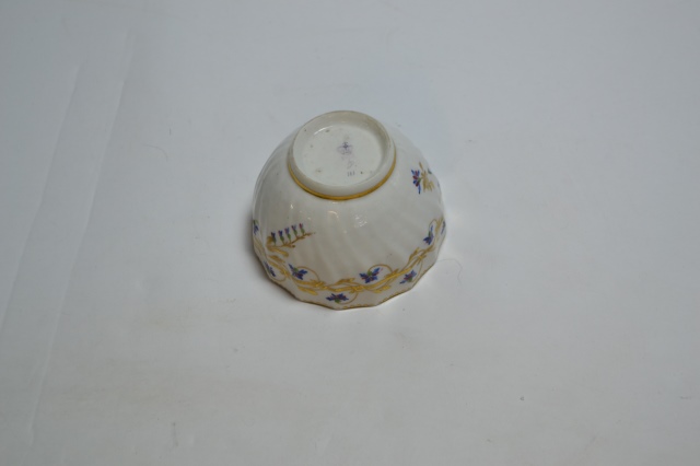 19th Century Crown Derby Tea Bowl, c1810-1811.