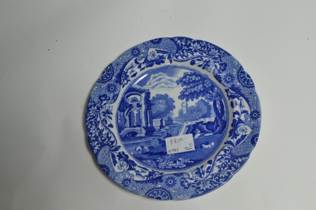 Discover our collection of Seven Copland Blue Italian Spode Plates, each with a diameter of 23cm. Shop now and add a touch of elegance to your dining area!