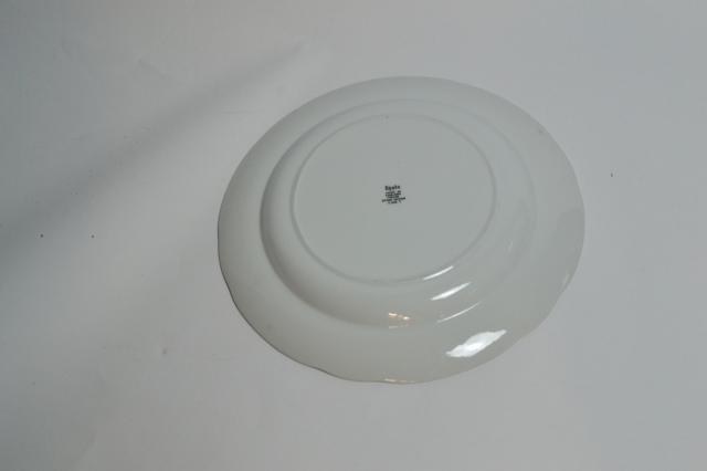 Discover your perfect table setting with our Copland Blue Italian Spode Dinner Plates. They're 10.5 inches, ideal for any meal. Shop now!