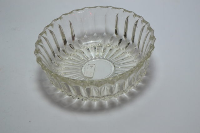 Discover our premium range of glass bowls perfect for any occasion. High-quality, durable, and stylish. Shop now and elevate your dining experience!