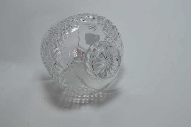 Discover our exquisite collection of engraved 'Allied Dunbar' cut glass bowls. High-quality, detailed craftsmanship. Shop now and enhance your dining experience.