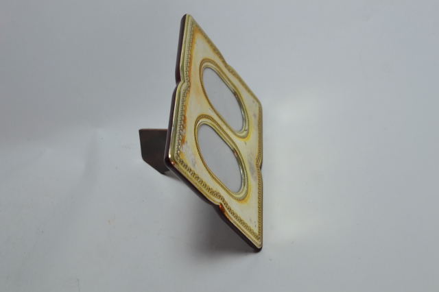 Enhance your home's aesthetics with our unique silver-plated picture frame. Shop now for exceptional value and guaranteed quality. Don't miss out!