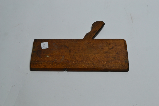 Explore premium quality edging planes at unbeatable prices. Unleash your woodworking skills with our high-precision tools. Order now and enhance your craft!