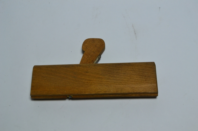 Discover top-quality edging planes on our site! Fine-tune your woodworking project with precision and ease. Shop now and enhance your tool arsenal today!