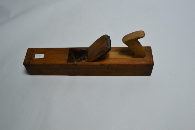 Discover our extensive range of large planes! Browse specs, compare models, and make your purchase today. Your ideal large aircraft awaits.