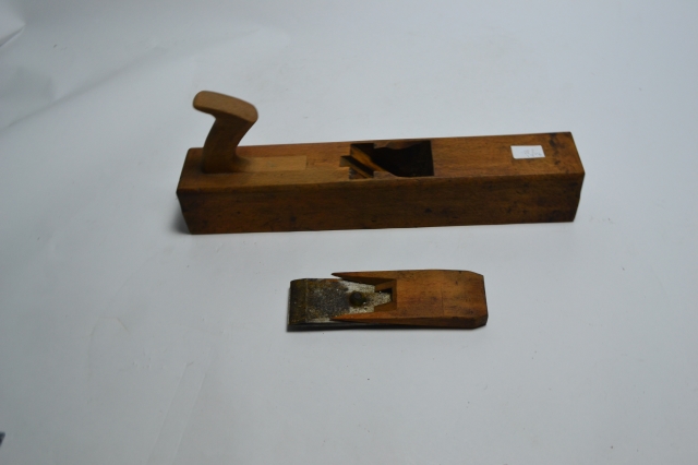 Discover our extensive range of large planes! Browse specs, compare models, and make your purchase today. Your ideal large aircraft awaits.