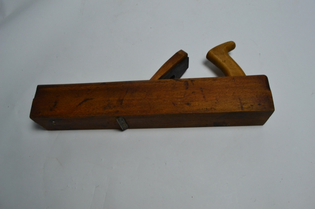 Discover our extensive range of large planes! Browse specs, compare models, and make your purchase today. Your ideal large aircraft awaits.