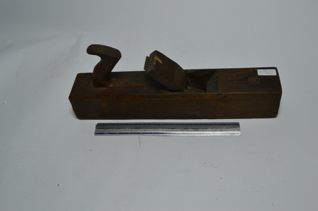 Discover an exciting range of medium-sized planes on our website. Browse specifications, compare models and book a private viewing today. Perfect for frequent flyers.