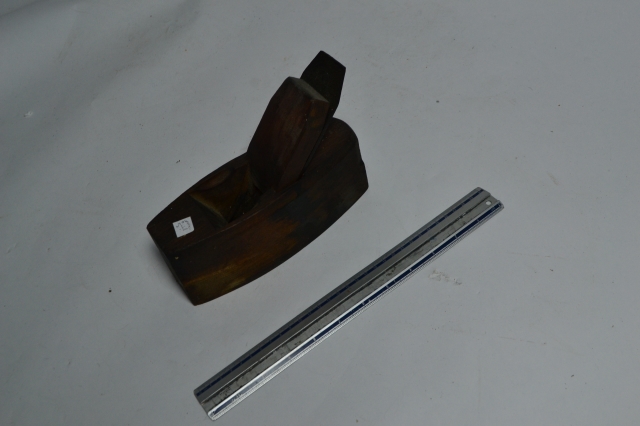 Discover our wide range of medium-sized airplanes perfect for your aviation needs. Browse specs, compare models, and make your next purchase with us today!