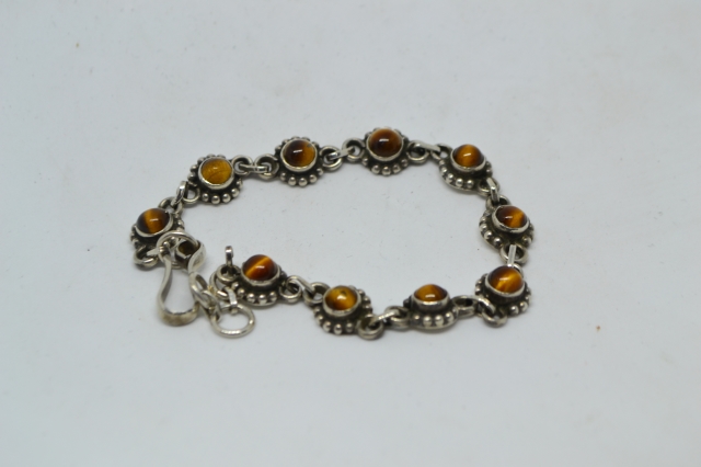 Silver 925 Bracelet with Tiger Eye.