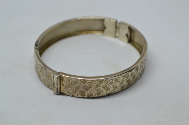 Silver 925 Bangle by CME. 