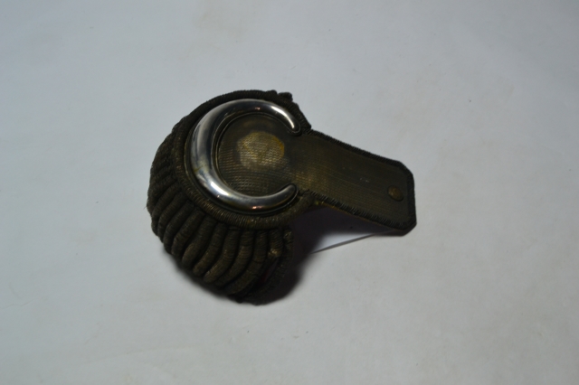 Discover our collection of 1840 volunteer officers epaulettes. Authentic, intricately designed, and rich in history. Shop now for your piece of military tradition.