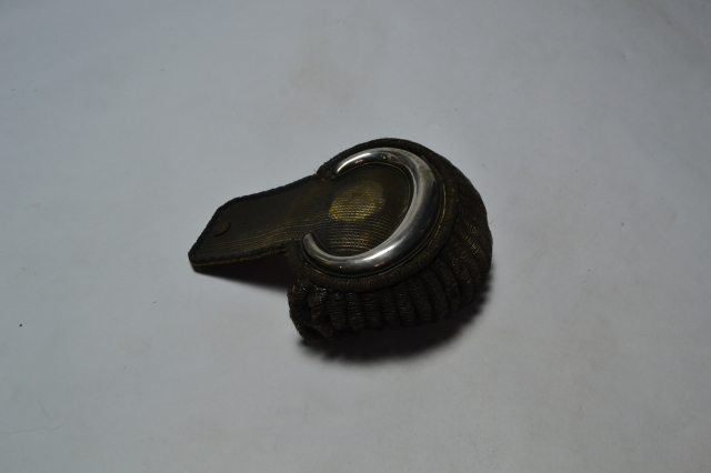 Discover our collection of 1840 volunteer officers epaulettes. Authentic, intricately designed, and rich in history. Shop now for your piece of military tradition.