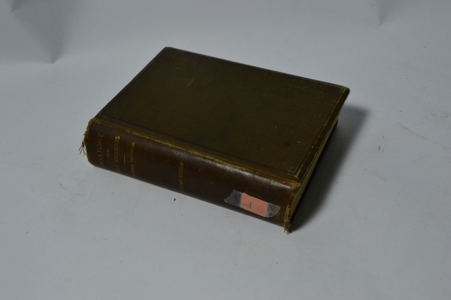 Dive into the world of art with Anatomy for Art Students by Arthur Thompson. Sharpen your skills, learn body proportions and enhance your drawings today!