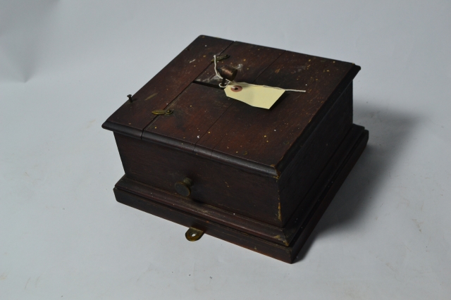 Discover our range of railway alarm bells. High-quality, durable and loud. Enhance safety on your railway. Order your efficient railway alarm bell now!