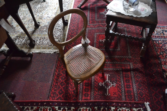 Discover our range of antique Victorian child's chairs! Explore handcrafted designs, superior materials & excellent comfort. Order now for a touch of vintage elegance.