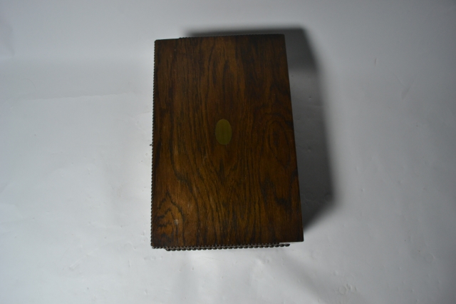 Discover our exquisite Edwardian oak canteen filled with 58 pieces of bone-handled stainless steel cutlery. Predominantly from George Wolstenholme & Son, Sheffield. Shop now!