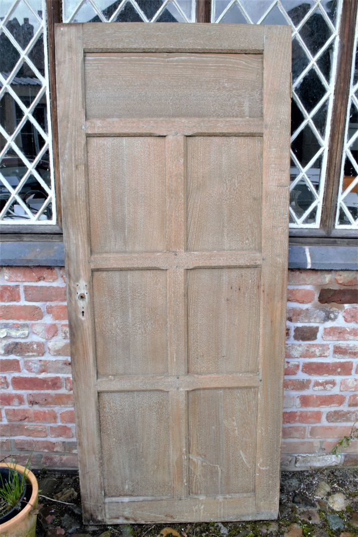 Explore our wide selection of large oak office doors with a stylish sapele reverse. Sized 197cm x 84cm. Shop now to enhance your office look.